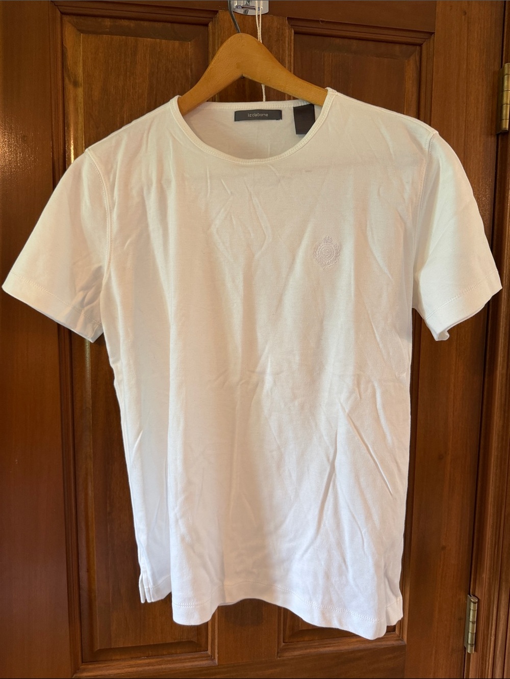 Liz Claiborne White Short Sleeve Crewneck Tee